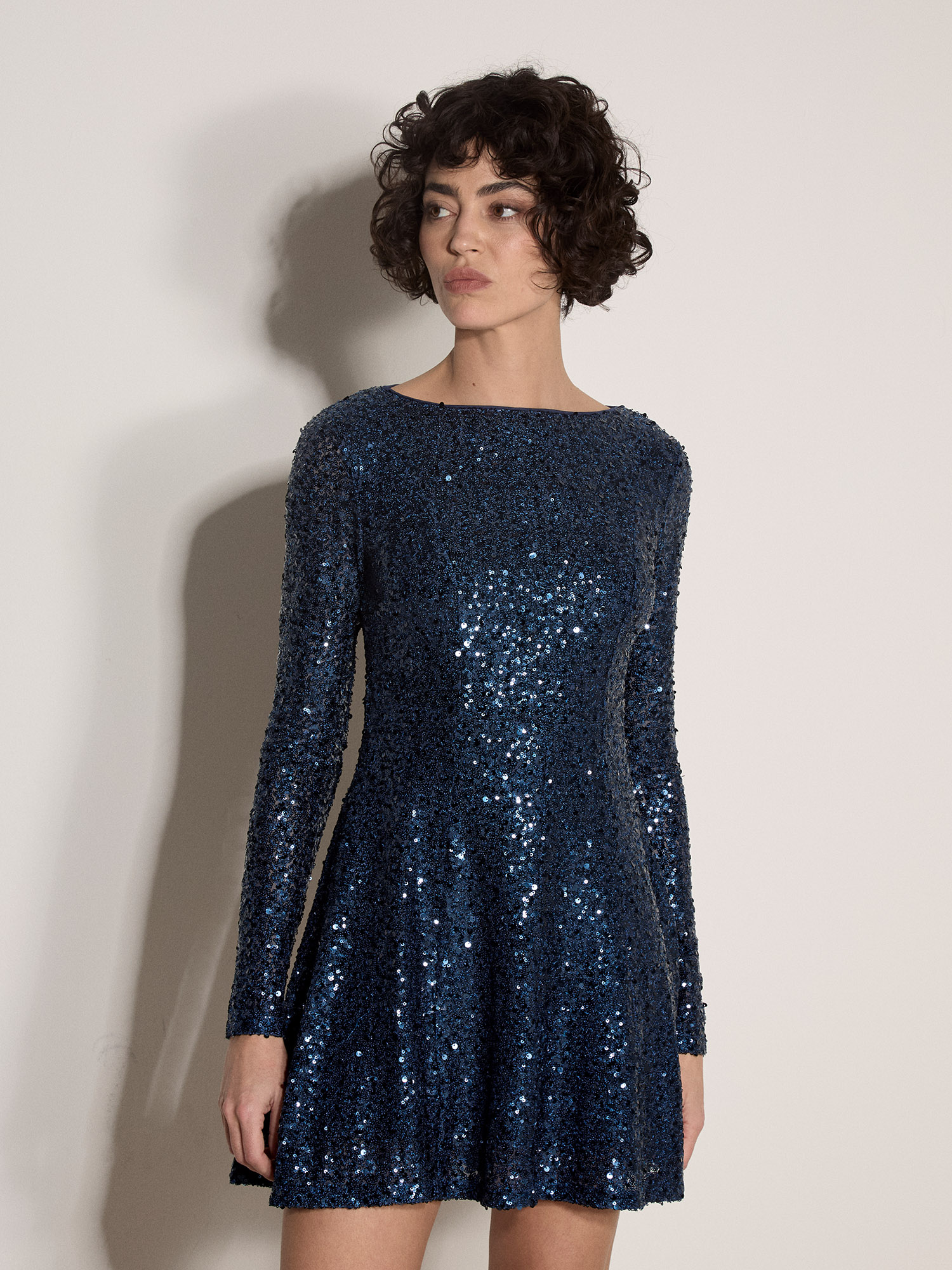 Robe évasée à paillettes – APRICOT Robe évasée à paillettes – APRICOT