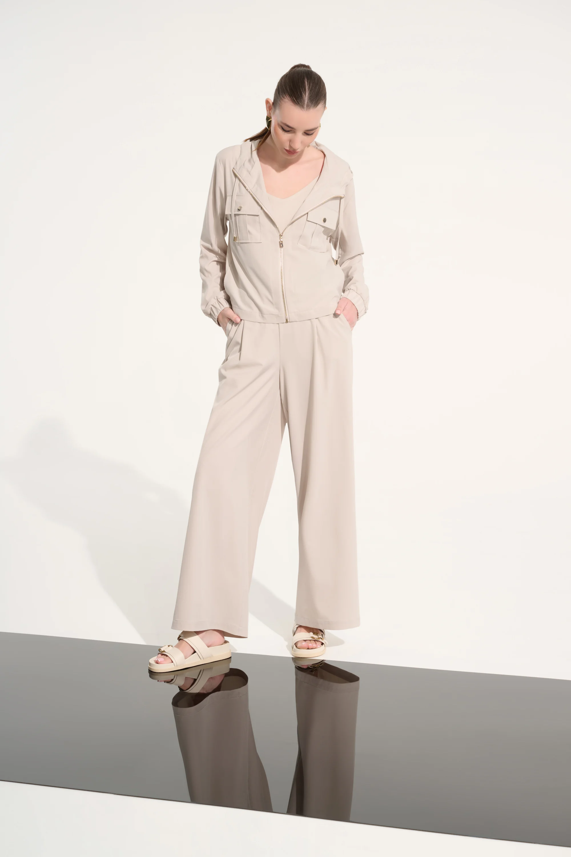 Ensemble veste boxy et pantalon en tissu extensible – JOSEPH RIBKOFF - 262621 - Joseph Ribkoff Ensemble veste boxy et pantalon en tissu extensible – JOSEPH RIBKOFF - 262621 - Joseph Ribkoff