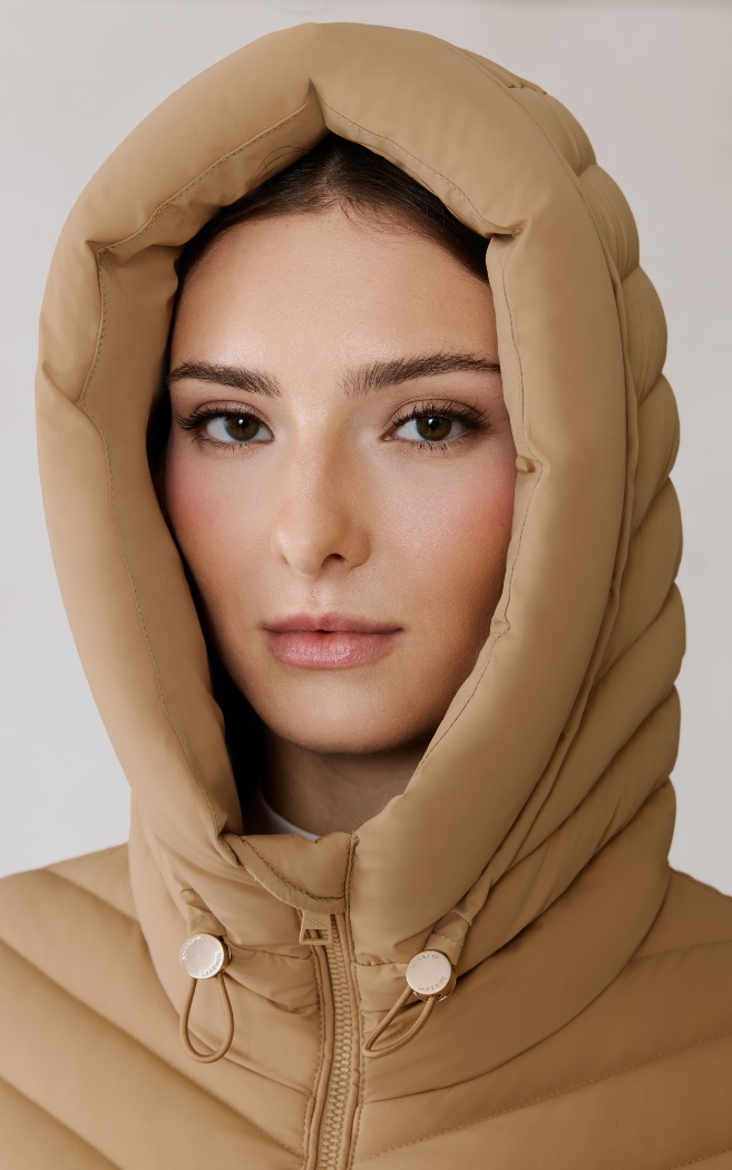 Manteau ESTELLE extensible en duvet avec ceinture - SOIA & KIO Manteau ESTELLE extensible en duvet avec ceinture - SOIA & KIO