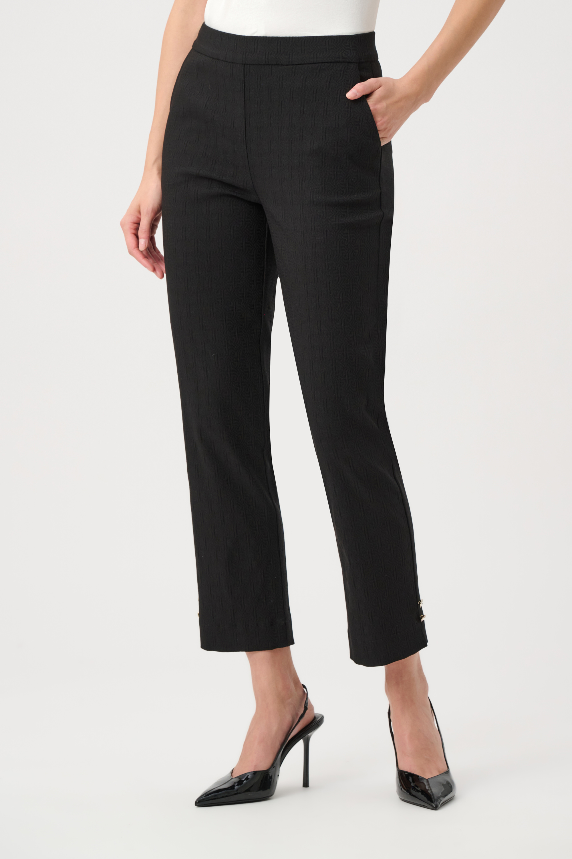 Pantalon ajusté en jacquard – JOSEPH RIBKOFF - 263042-11 - Joseph Ribkoff Pantalon ajusté en jacquard – JOSEPH RIBKOFF - 263042-11 - Joseph Ribkoff