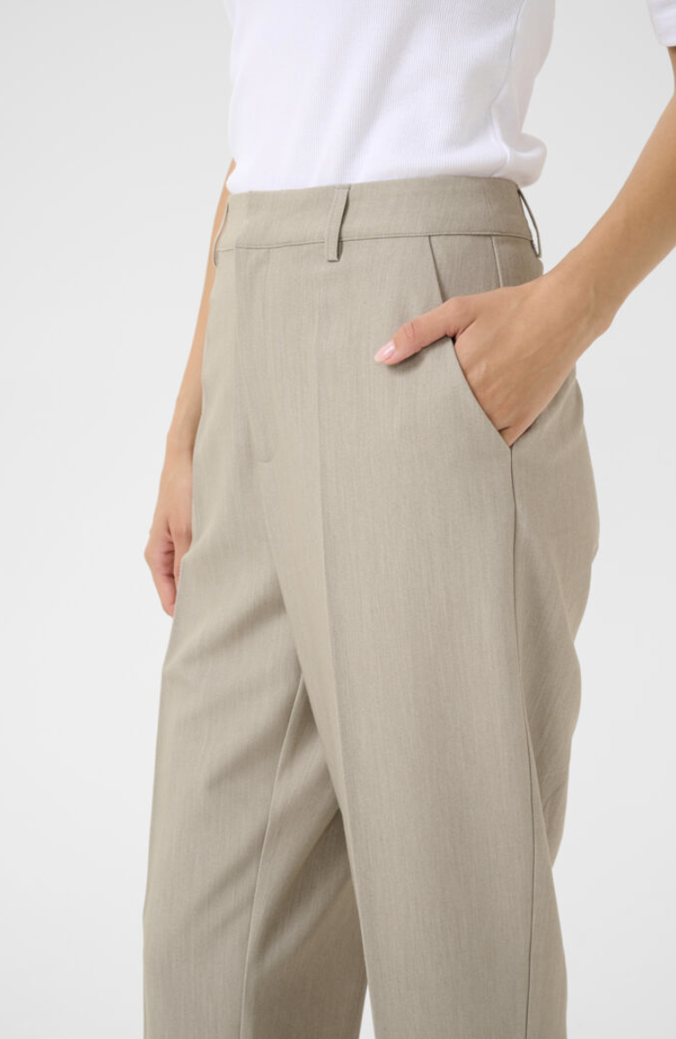 Pantalon court zippé Sakura - KAFFE Pantalon court zippé Sakura - KAFFE