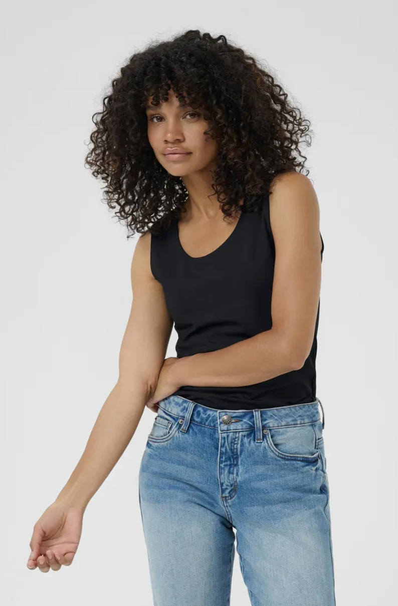 Haut sans manches Arina – KAFFE Haut sans manches Arina – KAFFE