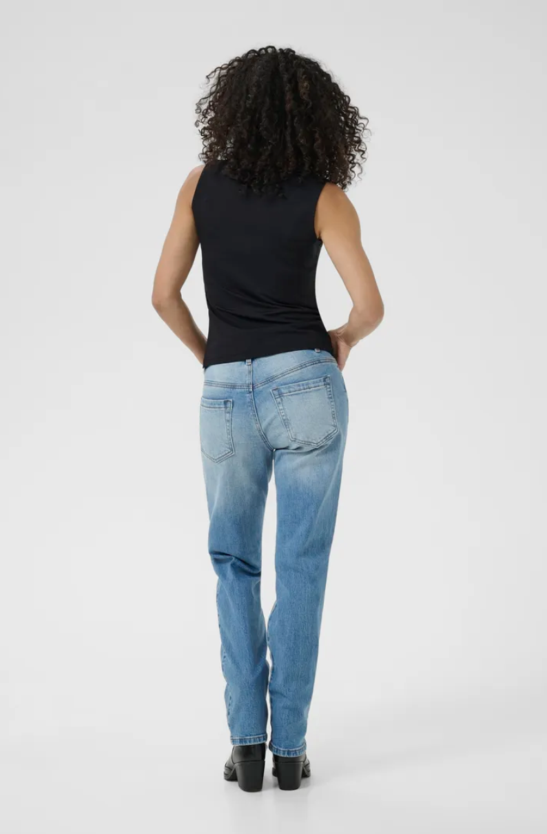 Haut sans manches Arina – KAFFE Haut sans manches Arina – KAFFE