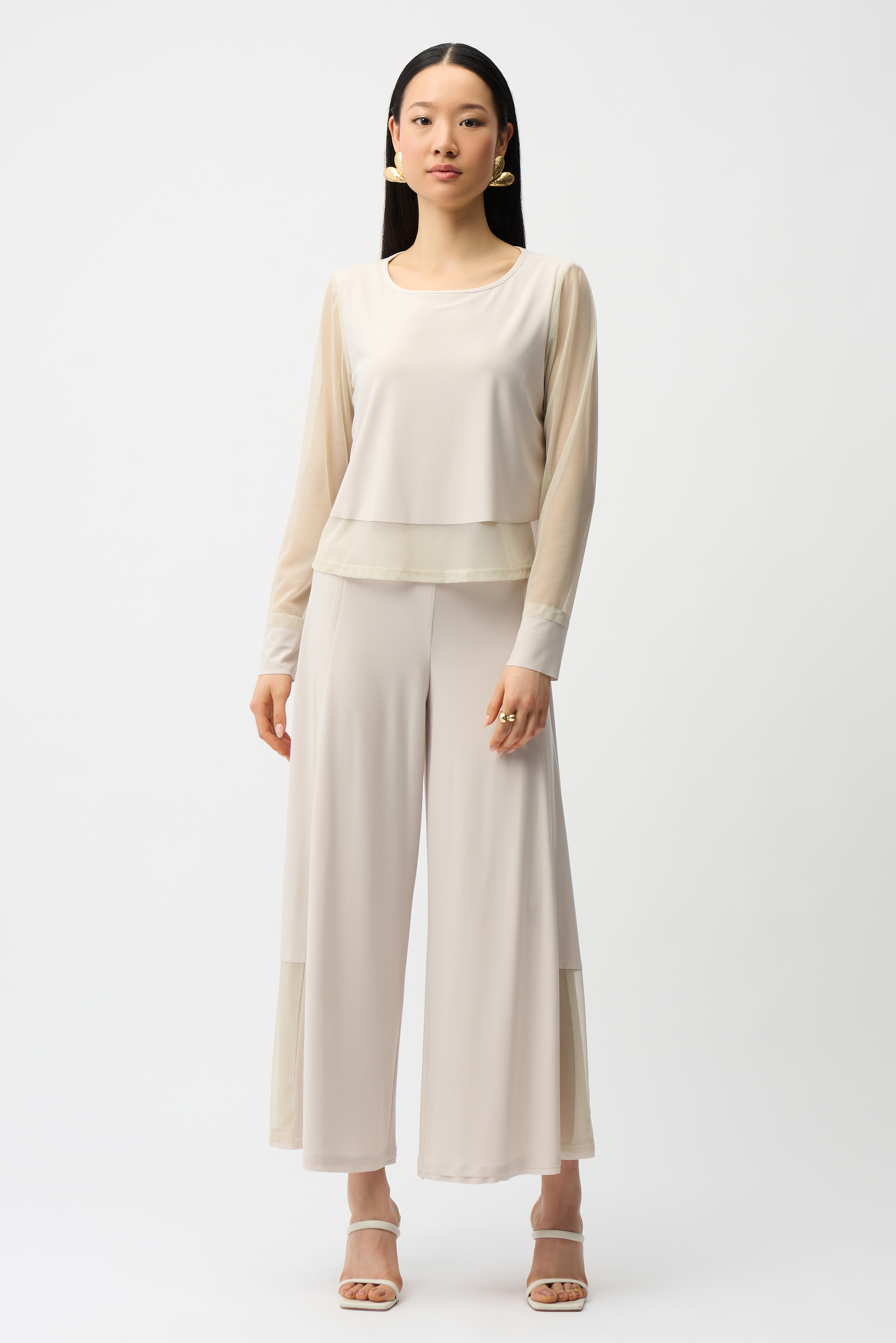 Ensemble chic à col rond et pantalon large avec filet – JOSEPH RIBKOFF Ensemble chic à col rond et pantalon large avec filet – JOSEPH RIBKOFF