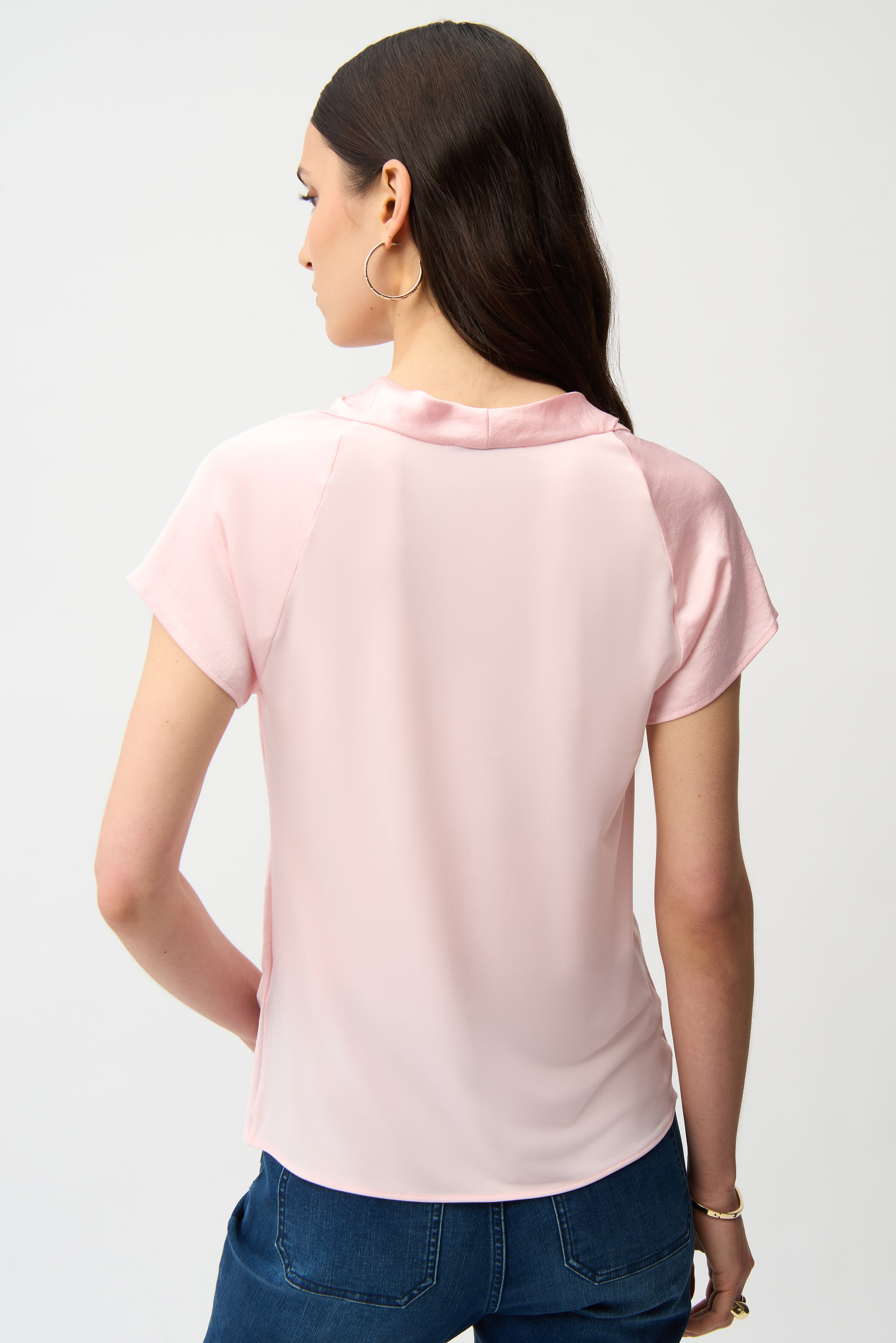 Chandail col drapé – JOSEPH RIBKOFF Chandail col drapé – JOSEPH RIBKOFF