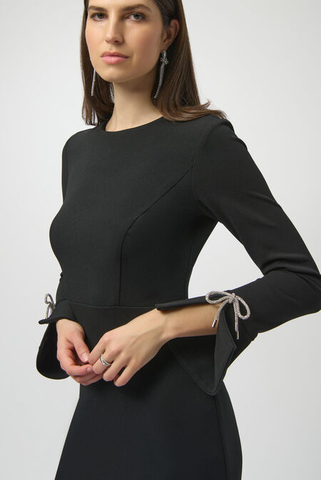 Robe ajustée à ornements – JOSEPH RIBKOFF Robe ajustée à ornements – JOSEPH RIBKOFF