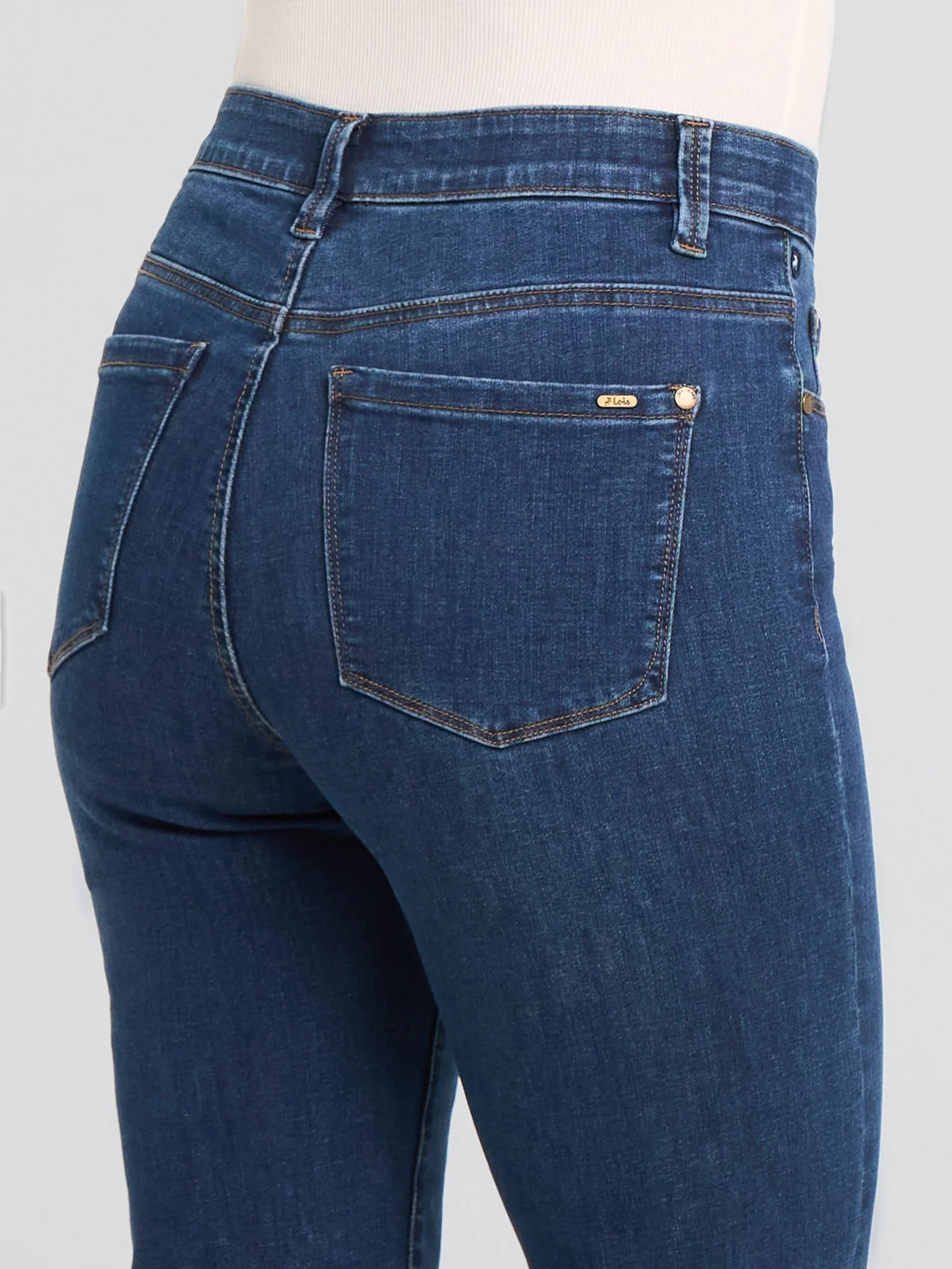 Jeans droits New Gigi – LOIS Jeans droits New Gigi – LOIS