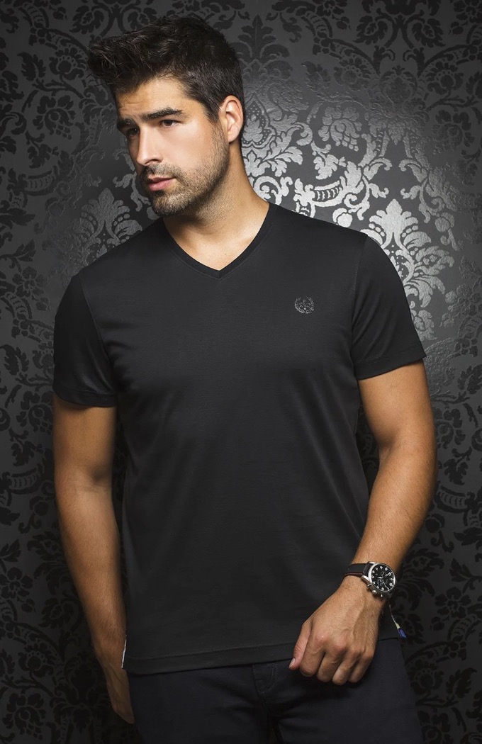 T-shirt Michael encolure en V - AU NOIR T-shirt Michael encolure en V - AU NOIR