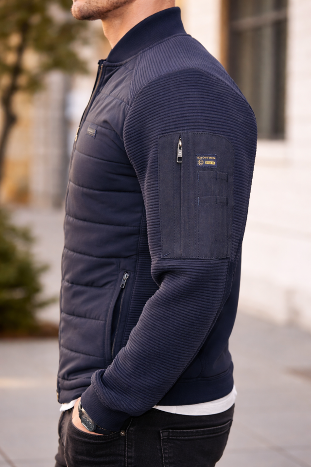 Cardigan matelassé moderne – FELLOWS UNITED Cardigan matelassé moderne – FELLOWS UNITED