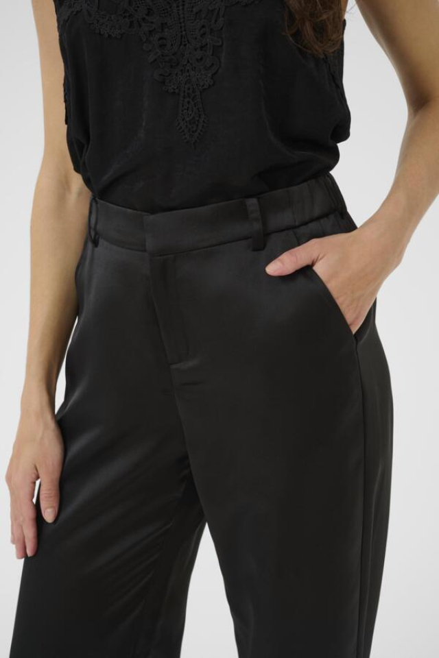 Pantalon en satin Cocamia - CREAM Pantalon en satin Cocamia - CREAM
