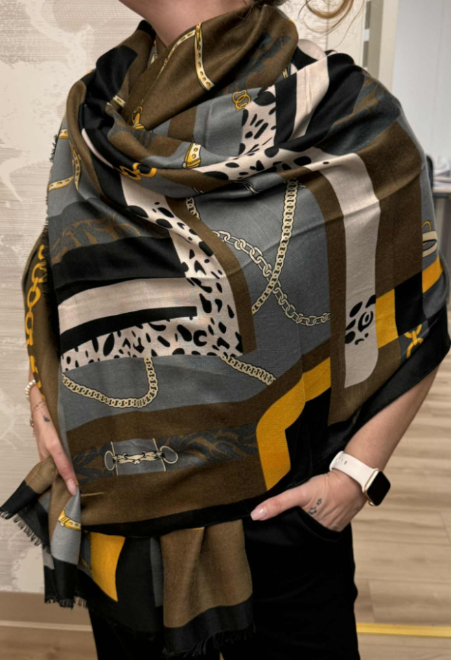 Écharpe légère à motif – LES NANAS - 10364-200 - Les Nanas Écharpe légère à motif – LES NANAS - 10364-200 - Les Nanas