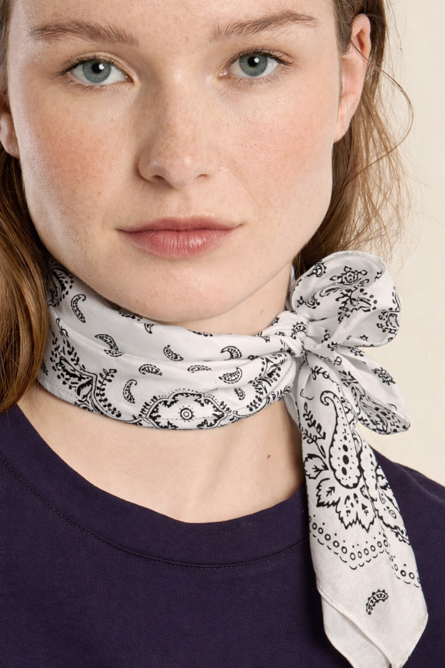 Écharpe tissée – MOLLY BRACKEN - EA39EE - Molly Bracken Écharpe tissée – MOLLY BRACKEN - EA39EE - Molly Bracken