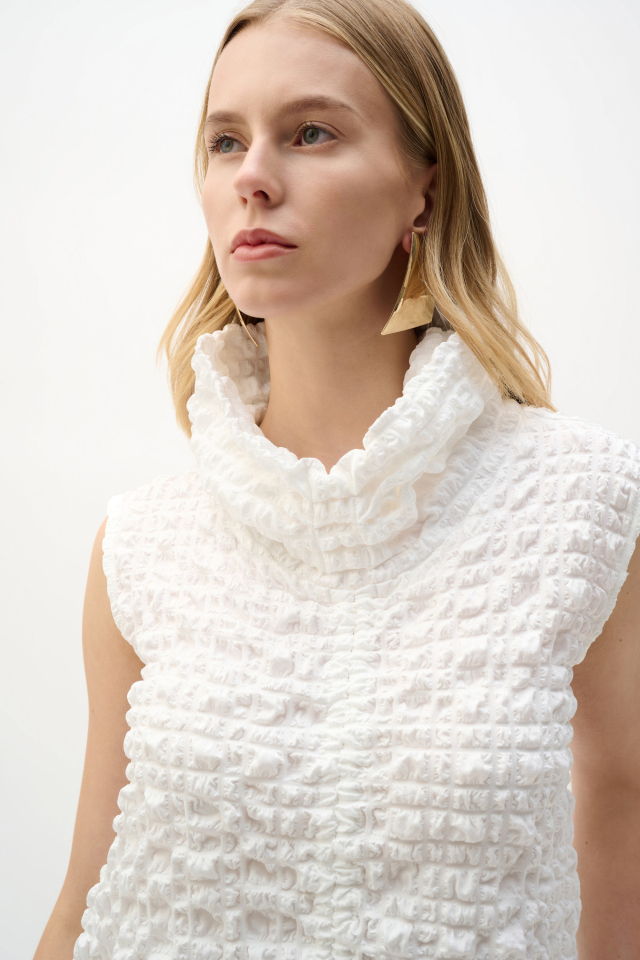 Haut en jacquard sans manches – JOSEPH RIBKOFF Haut en jacquard sans manches – JOSEPH RIBKOFF