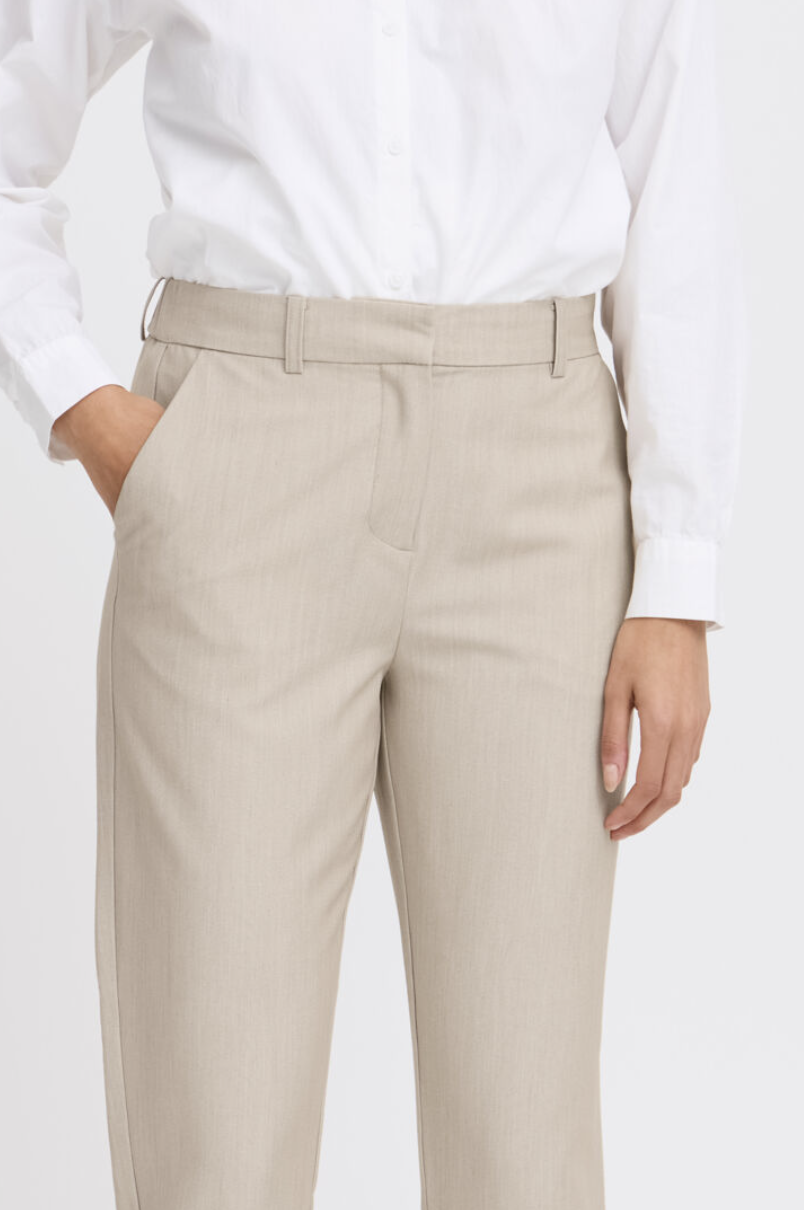 Pantalon écourté Danta – B.YOUNG