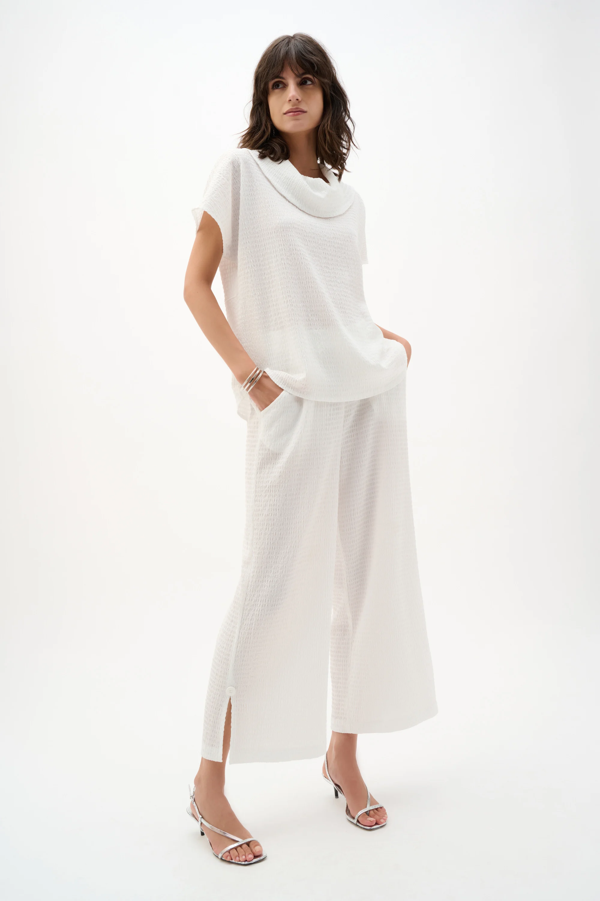 Ensemble col drapé et pantalon-culotte texturé – JOSEPH RIBKOFF - 262217-262194 - Joseph Ribkoff