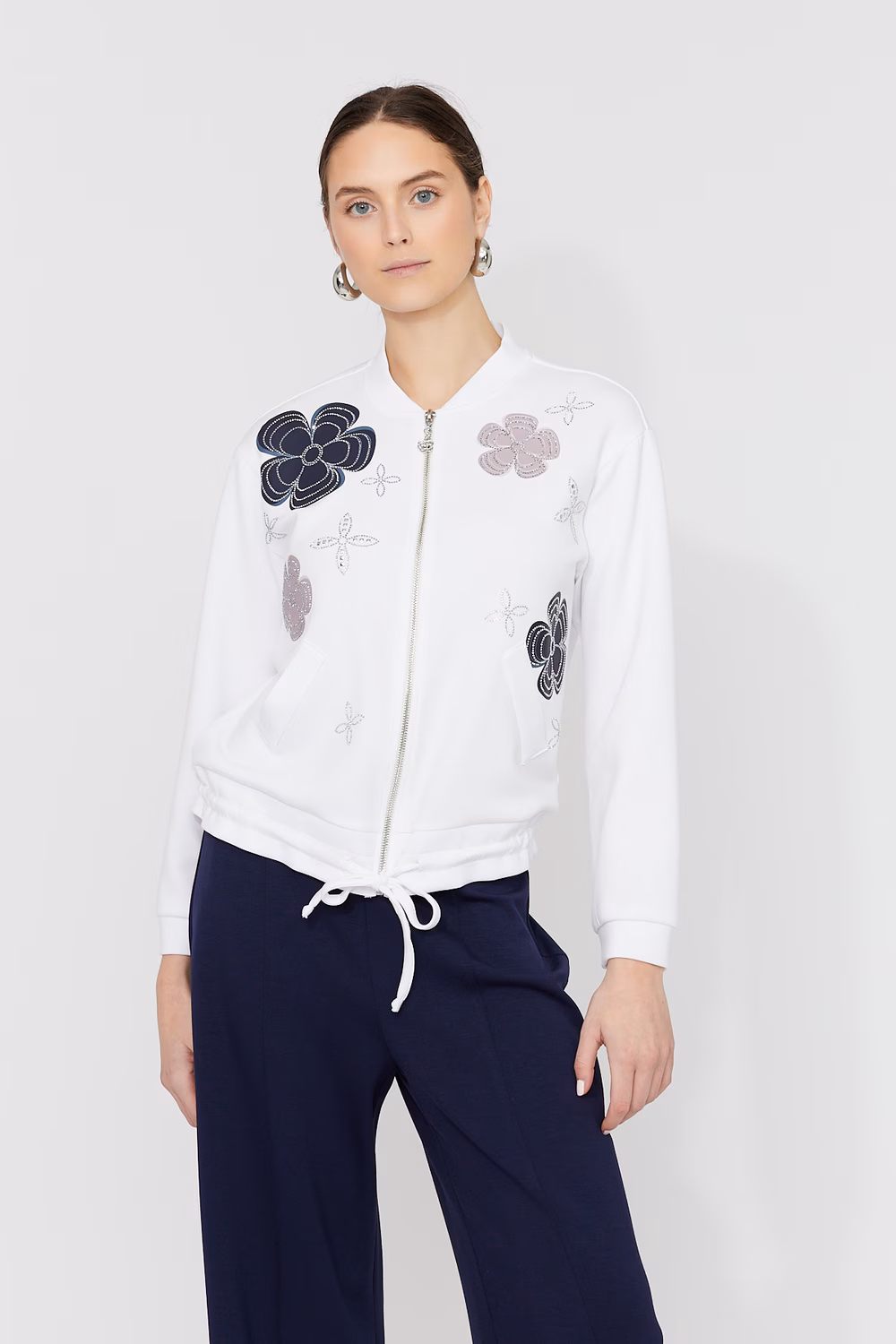 Chandail à design floral chic – FRANK LYMAN