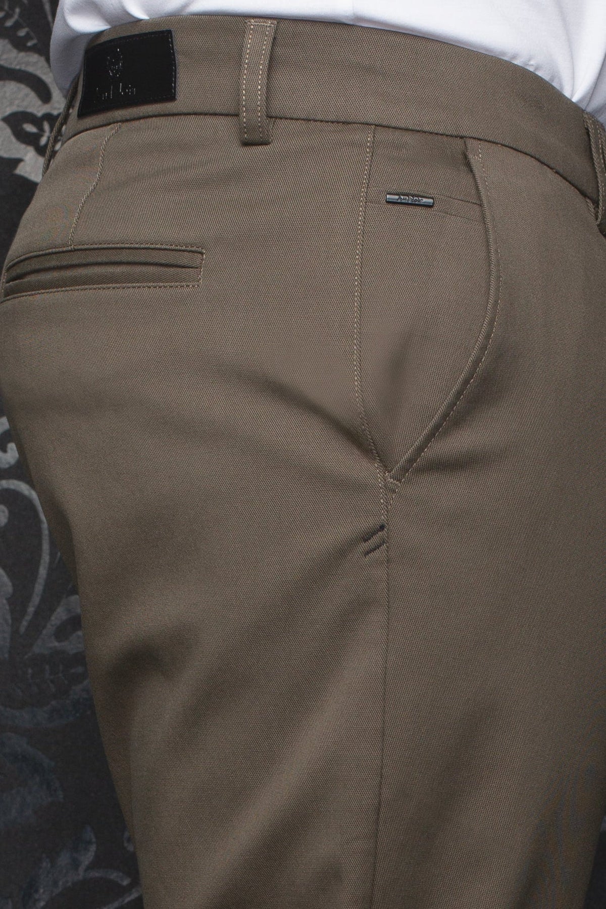 Pantalon élégant KRELL – AU NOIR