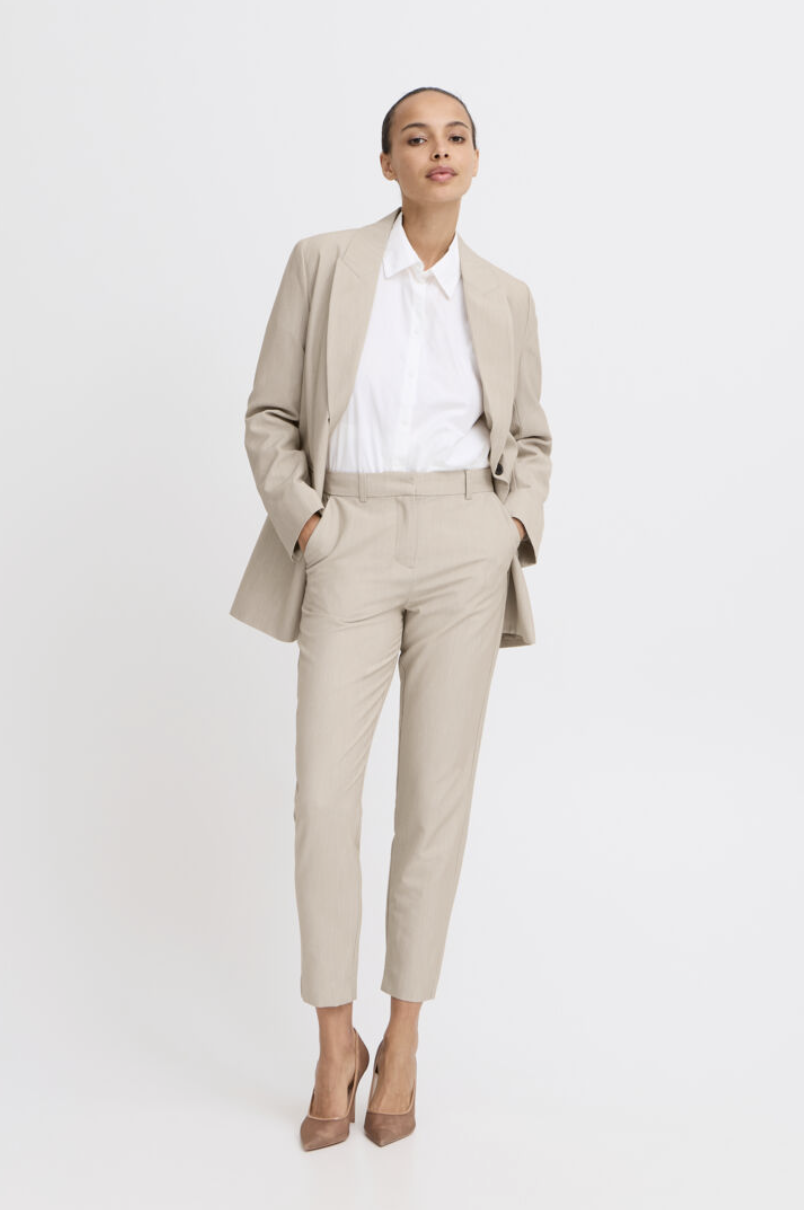 Pantalon écourté Danta – B.YOUNG