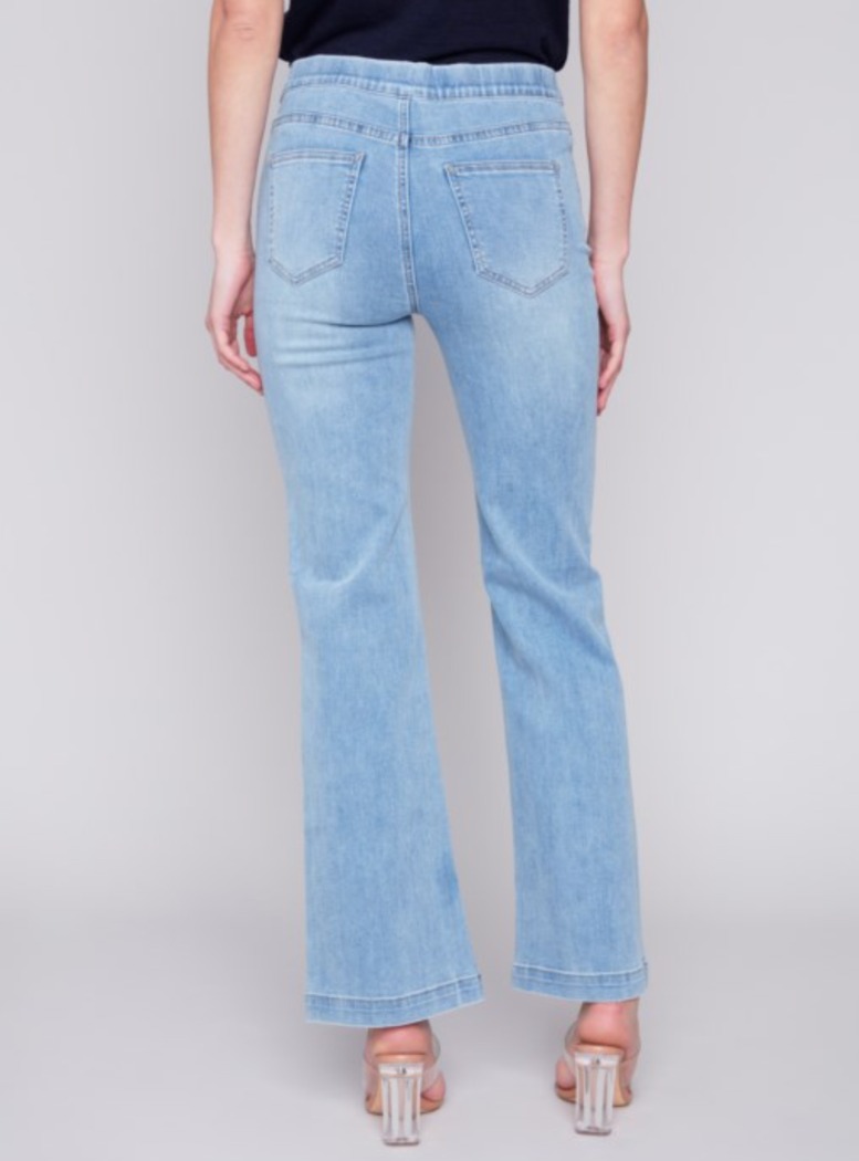 Jeans évasés avec boutons décoratifs - CHARLIE B
