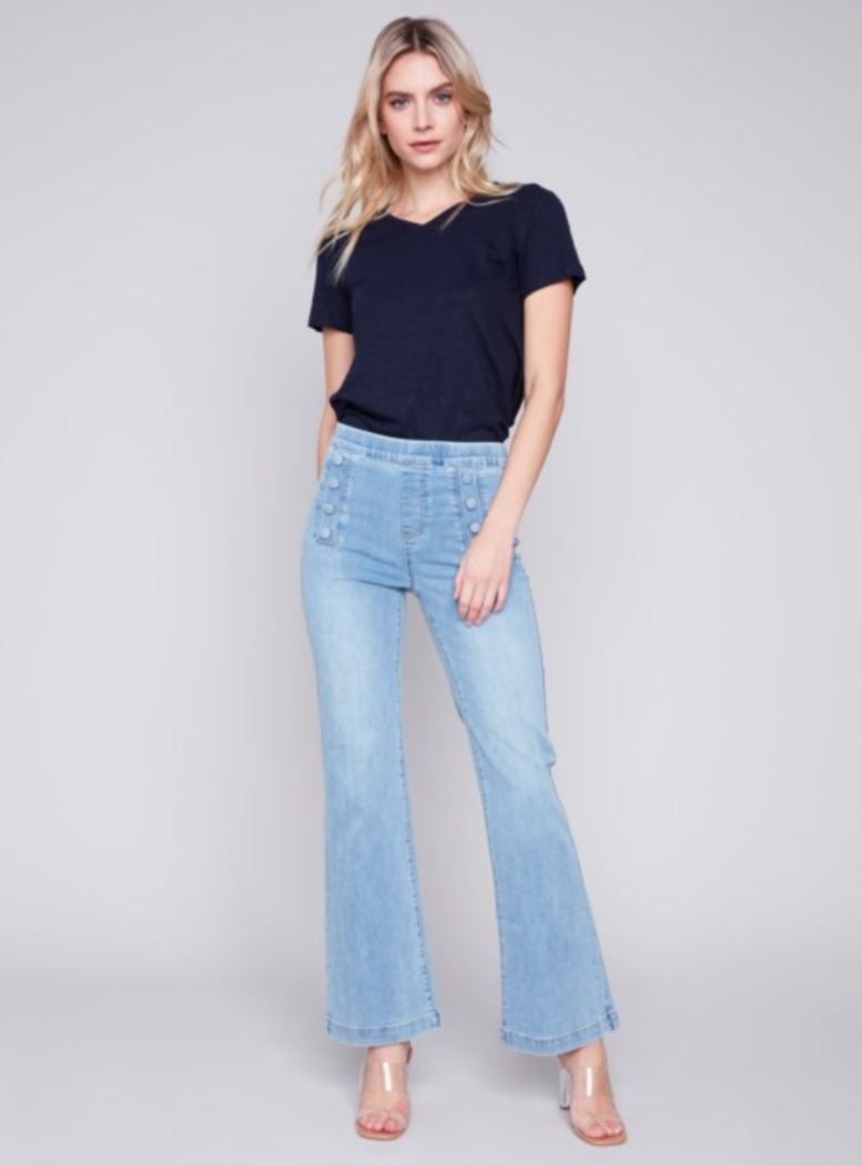 Jeans évasés avec boutons décoratifs - CHARLIE B