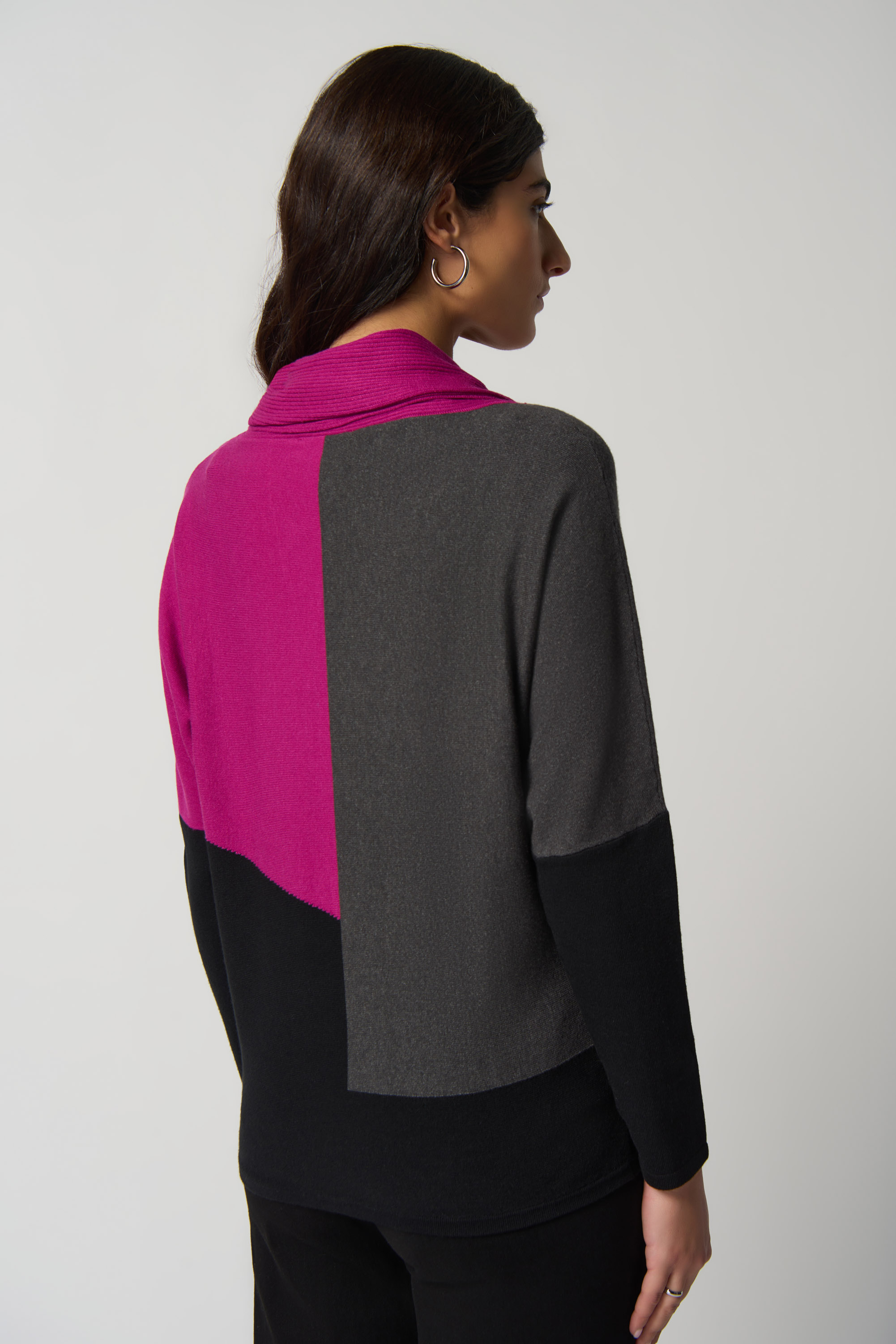 Tricot à encolure bénitier et couleurs contrasté - JOSPEH RIBKOFF 