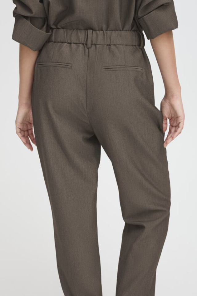 Pantalon droit Danta – B.YOUNG