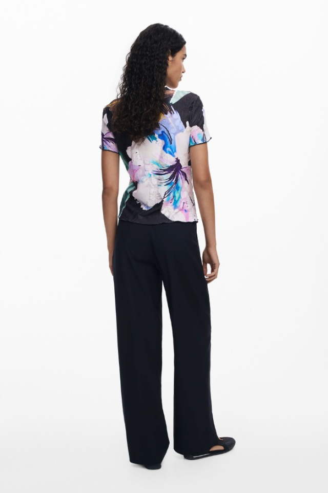 T-shirt à fleurs texturée - DESIGUAL