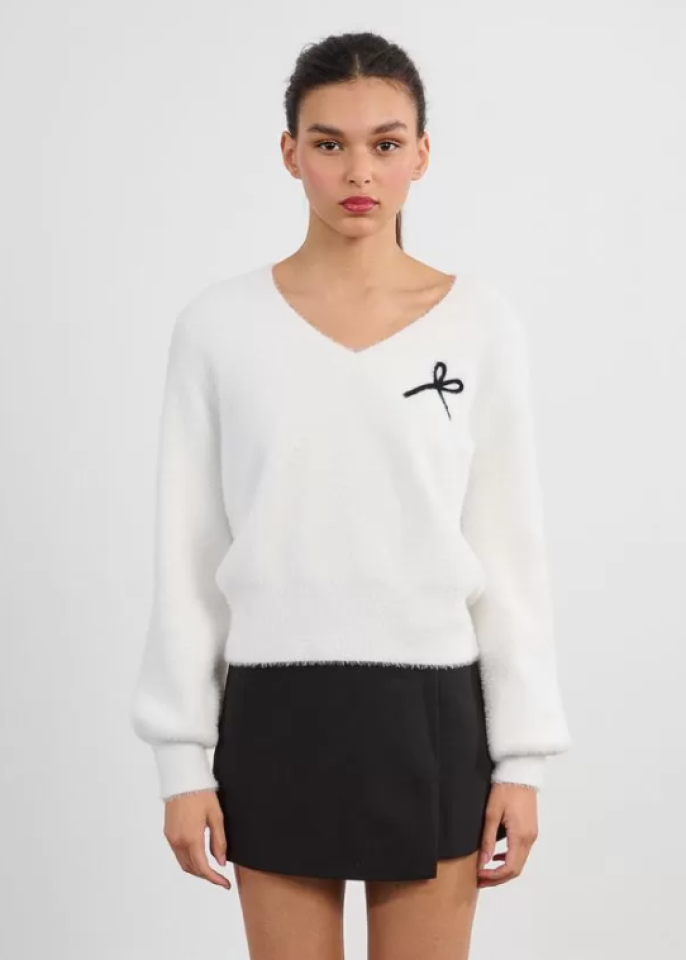 Pull fluffy orné d’un nœud – MOLLY BRACKEN