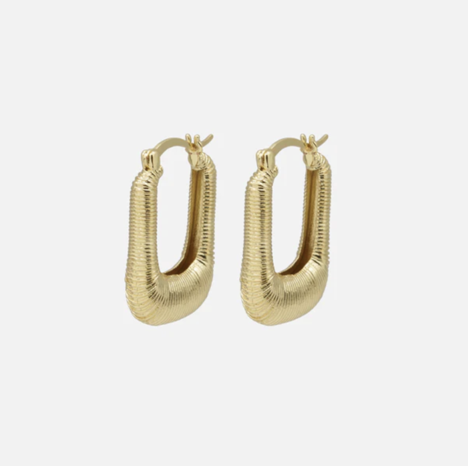 Boucles d'oreilles dorées ovales à rainures - BIZOU - SA251-E086GL - Bizou