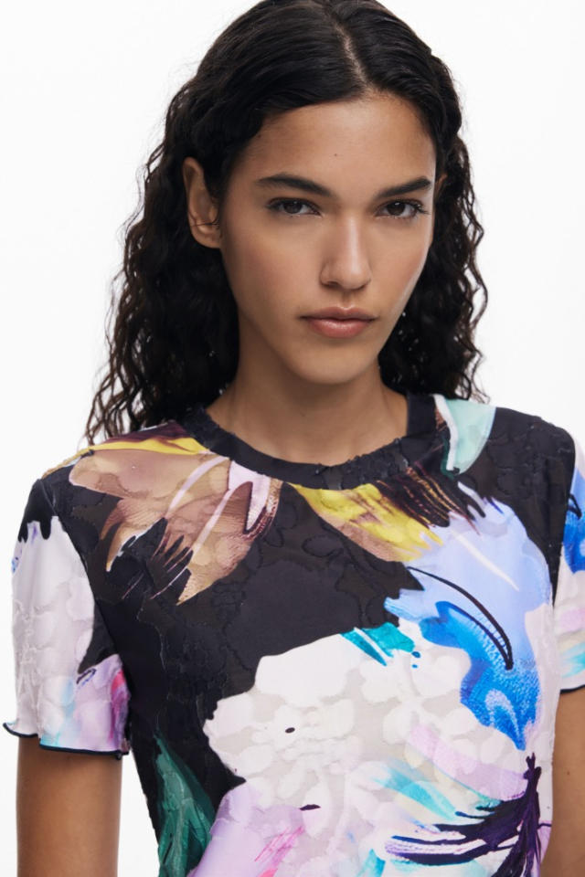 T-shirt à fleurs texturée - DESIGUAL