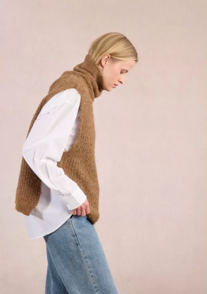 Tricot col roulé sans manches – MOLLY BRACKEN