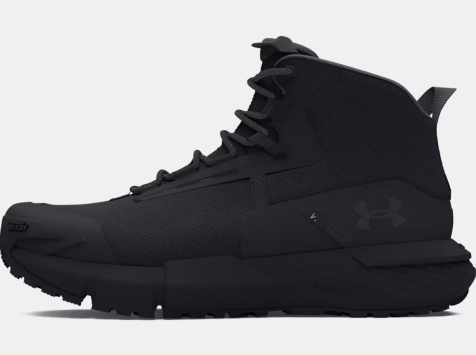  - 3027382 - Under Armour